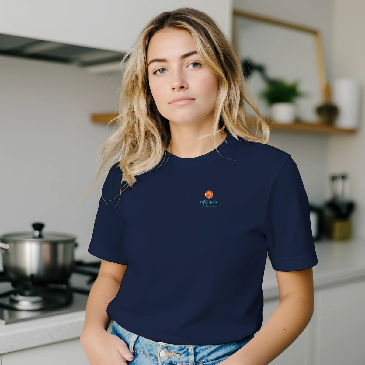 Majovida Island Club T-Shirt Unisex in Marineblau