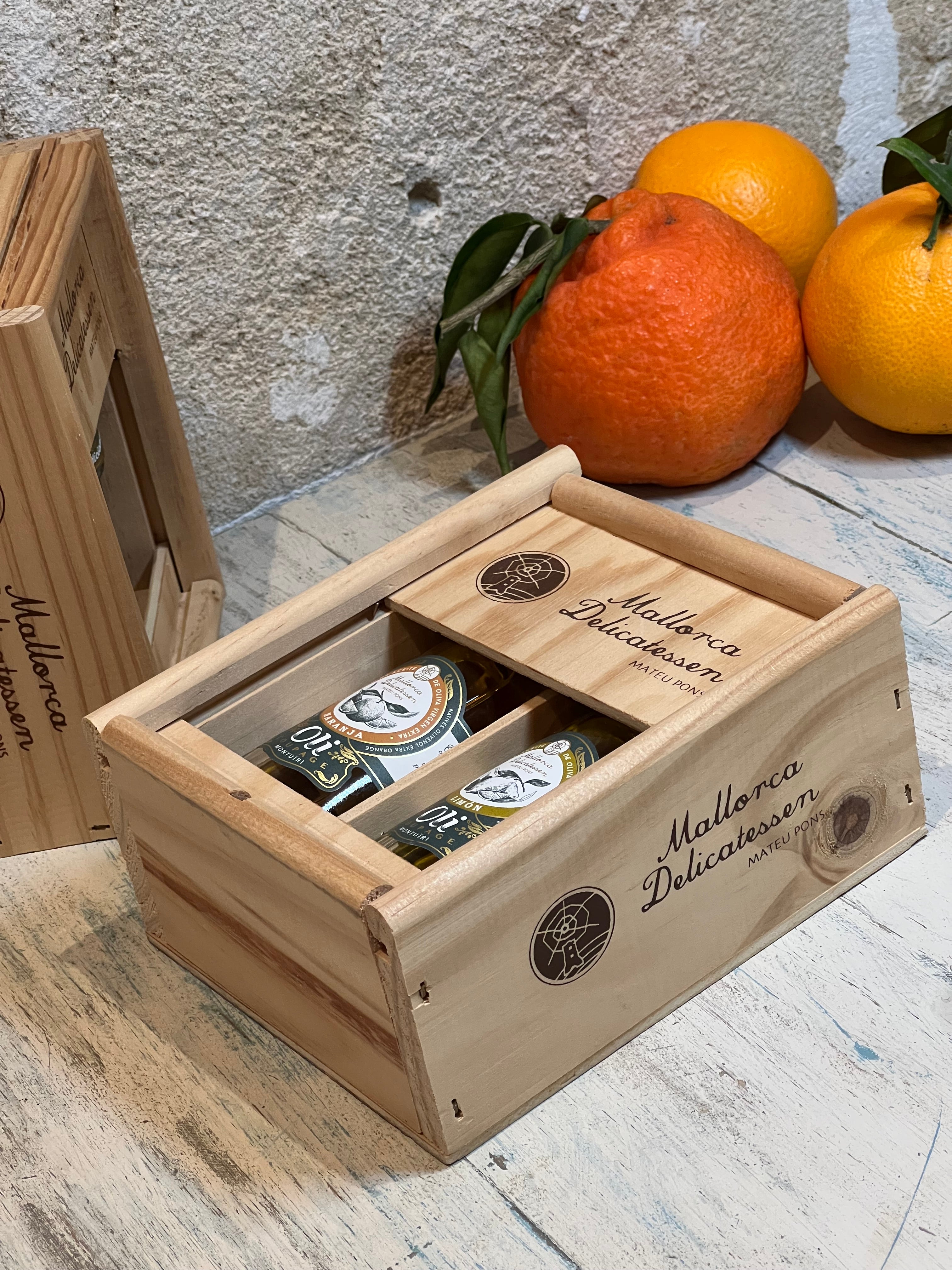 Geschenkbox "Mediterranes Olivenöl-Duo" – in Holzkiste - Majovida Islas Baleares S.L.