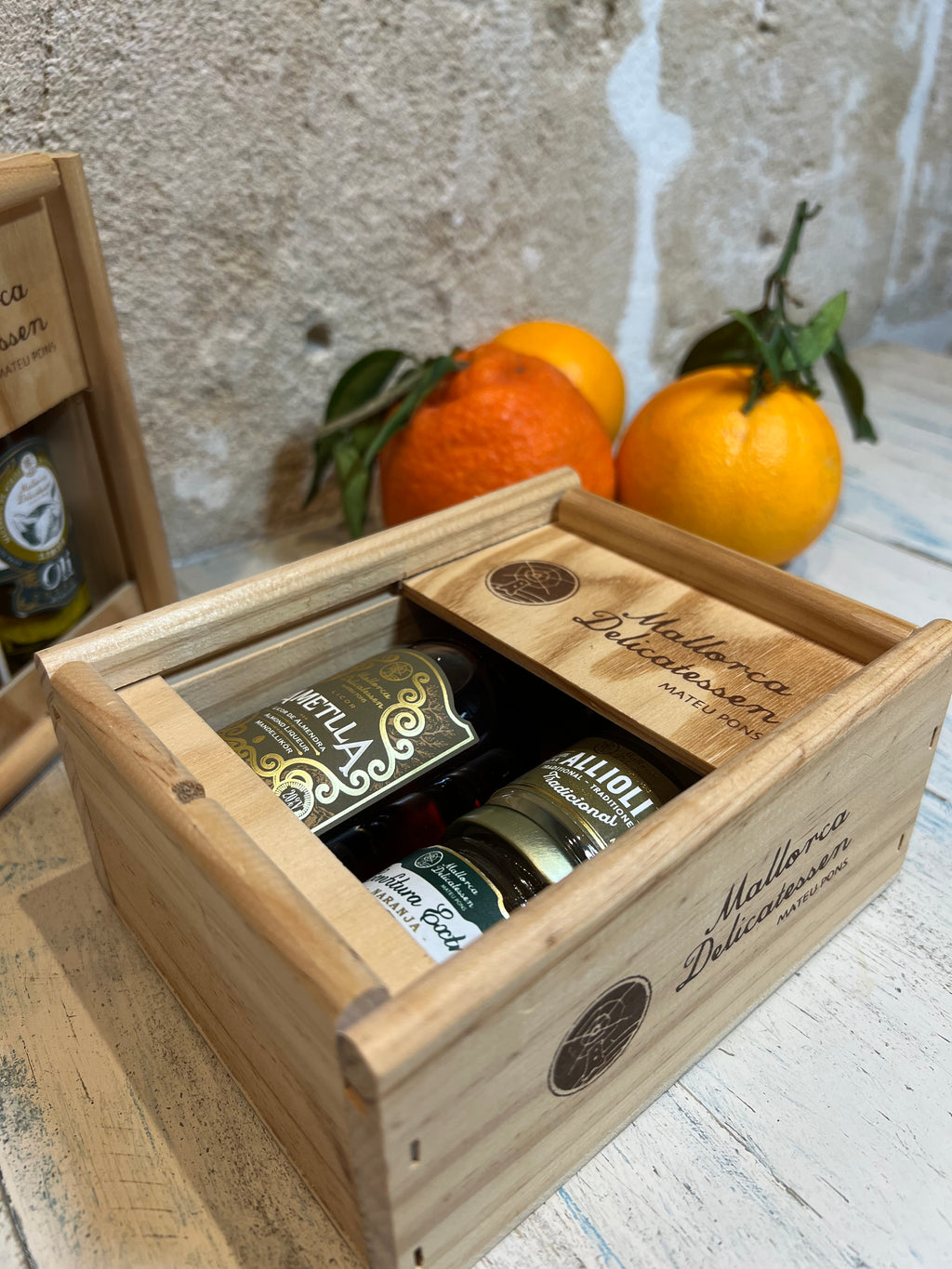 Geschenkbox – in rustikaler Holzkiste - Majovida Islas Baleares S.L.