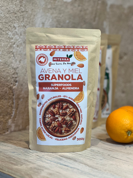 Granola Miterra con naranja y almendras