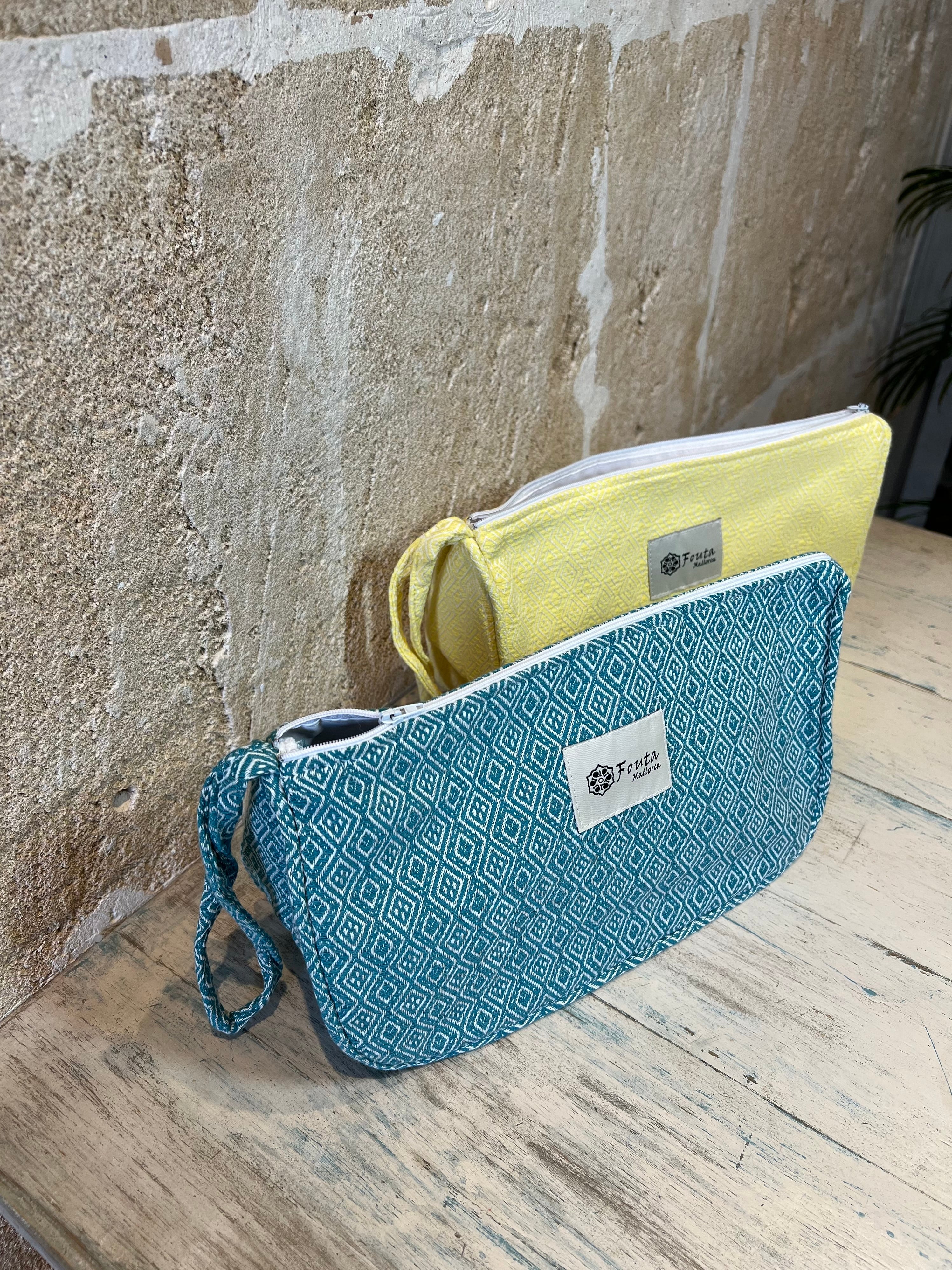 Kosmetiktasche & Strand-Case gelb – Fouta-Design mit wasserabweisendem Innenfutter - Majovida Islas Baleares S.L.