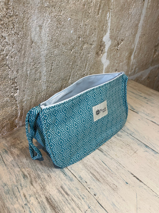 Cosmetic bag &amp; beach case turquoise – Fouta design with water-repellent lining