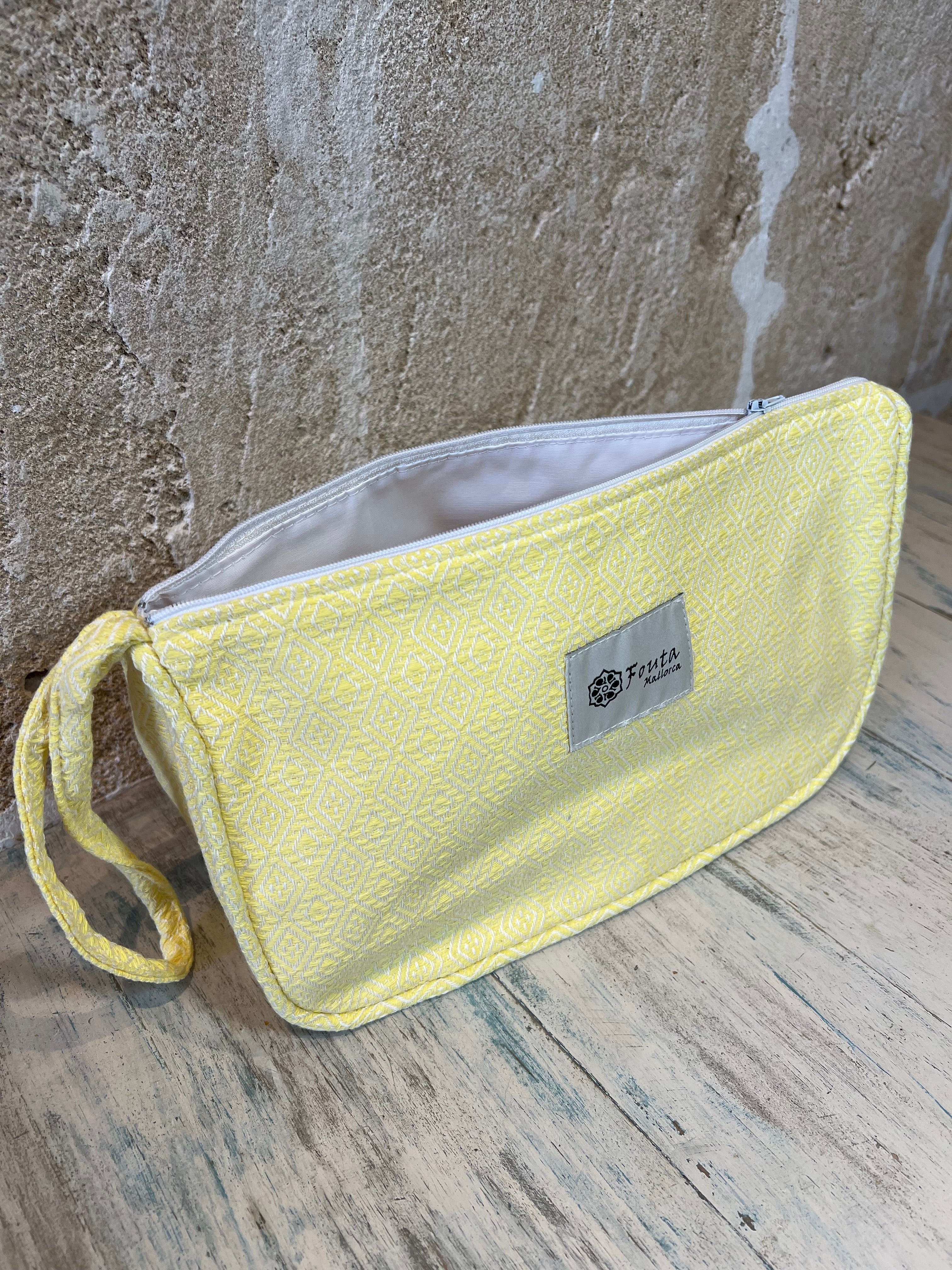 Kosmetiktasche & Strand-Case gelb – Fouta-Design mit wasserabweisendem Innenfutter - Majovida Islas Baleares S.L.