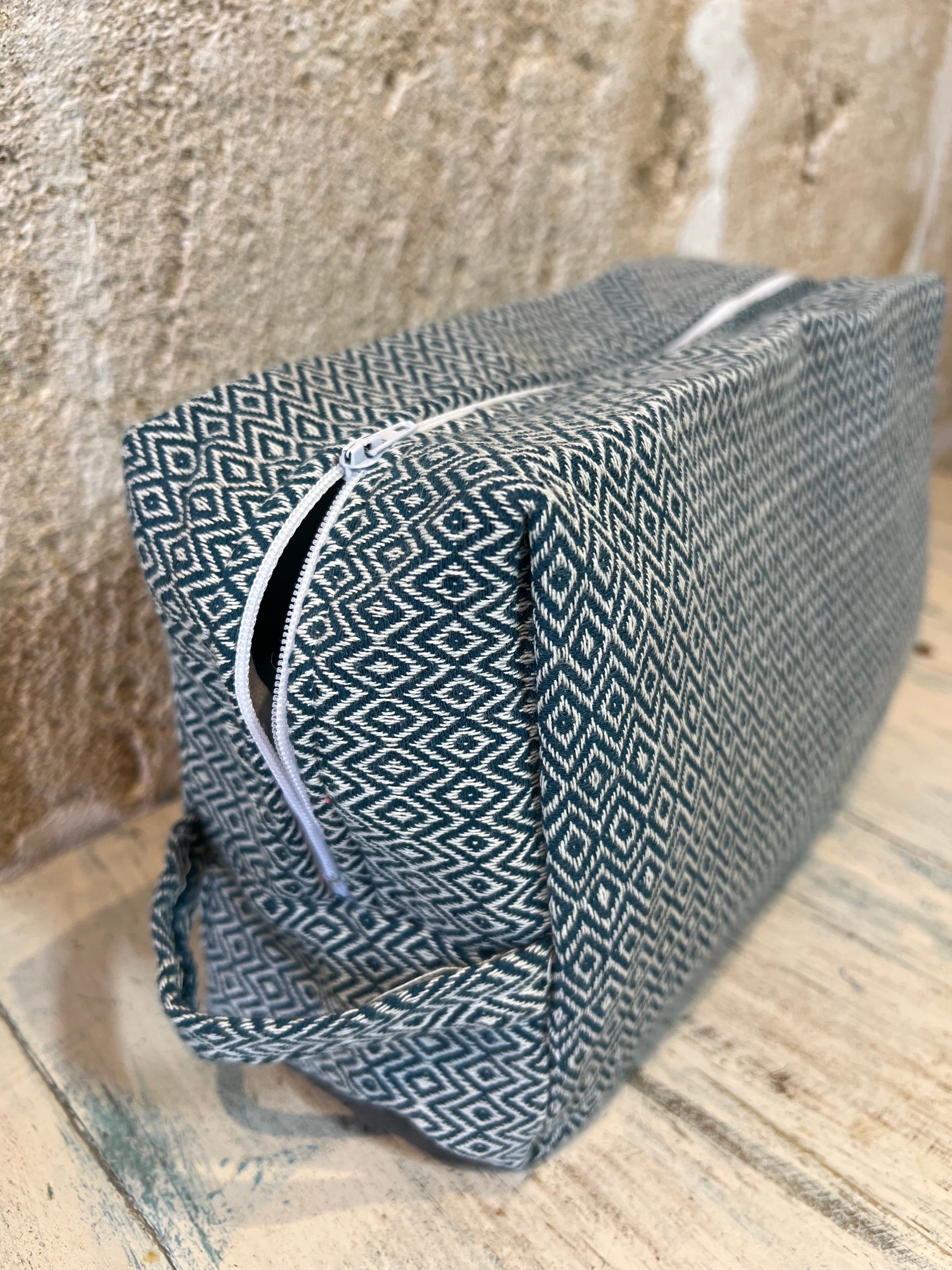 Kulturtasche rechteckig – Fouta-Design mit wasserabweisendem Innenfutter - Majovida Islas Baleares S.L.